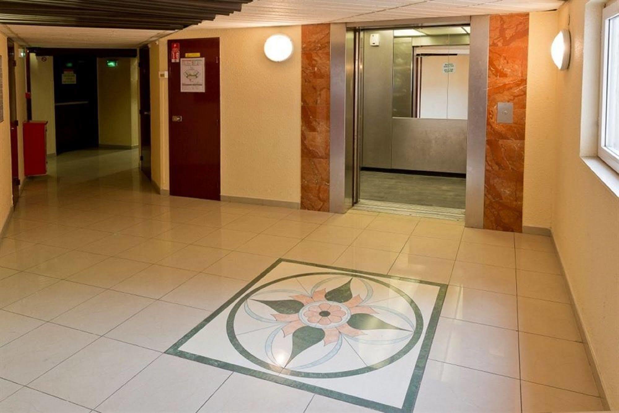 Hotel Joinville Hippodrome Joinville-le-Pont Exterior foto